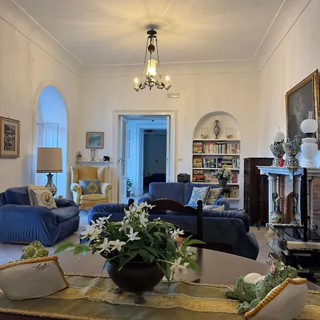Casa Stefania شقة كابري